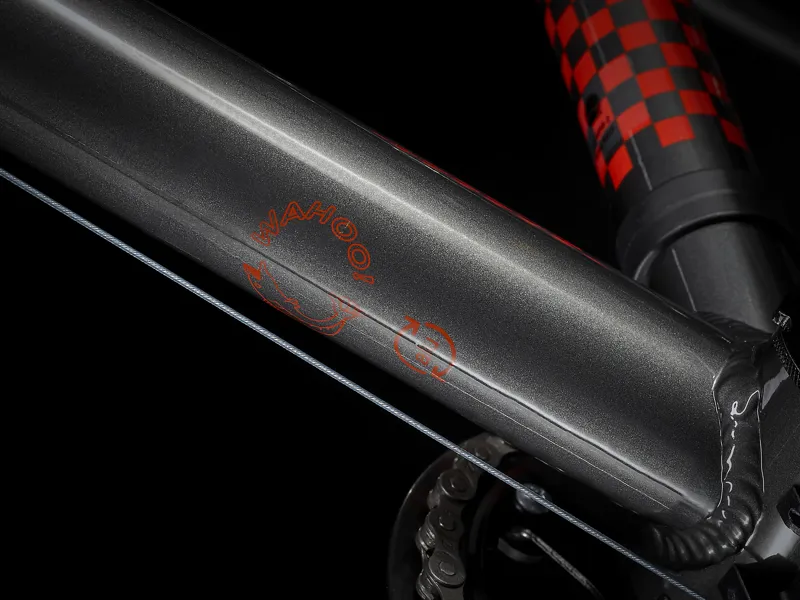 TREK Wahoo 26 Hybrid Kids Bike Lithium Grey and Radioactive Red-4